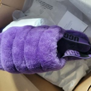 UGG FLUFF SLIDES
